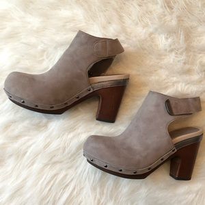 Jambu Collette wood platform clogs sandal